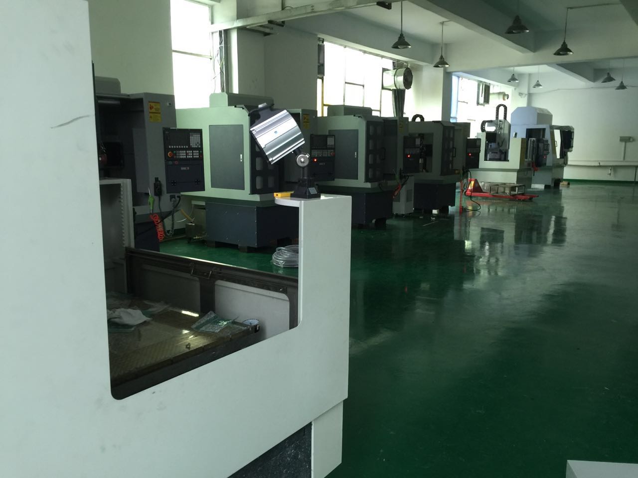 深圳精雕   CNC新車間加工樓已建好！ 產(chǎn)量預(yù)達(dá)到季度100臺(tái)